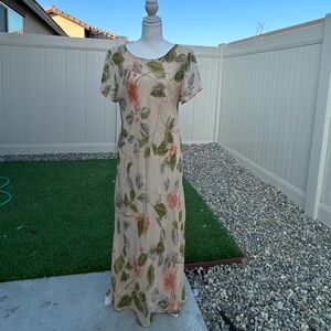 Casual Corner Cream Floral Maxi Dress
